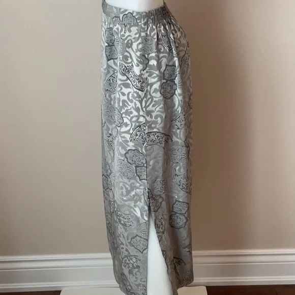 Lindor Patterned Skirt - Picture 3 of 9